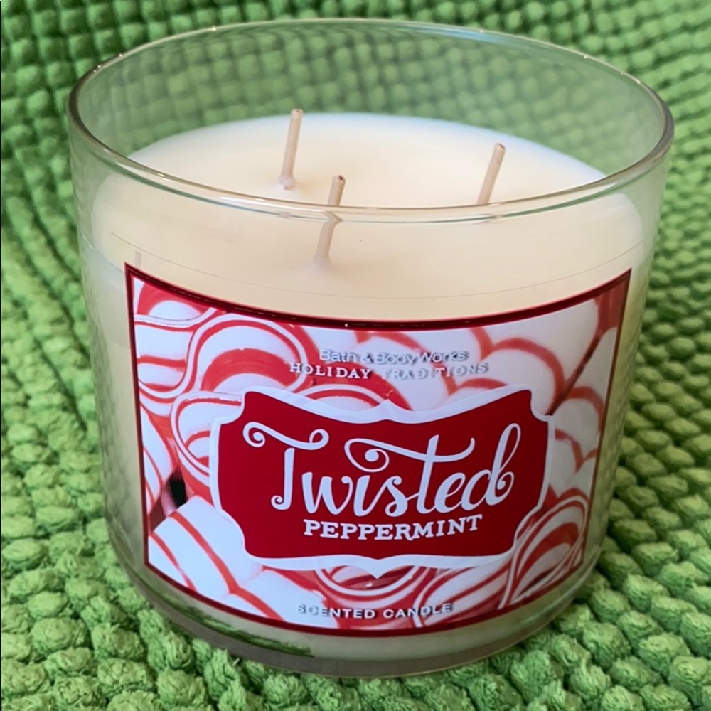 Bath & Body Works candle